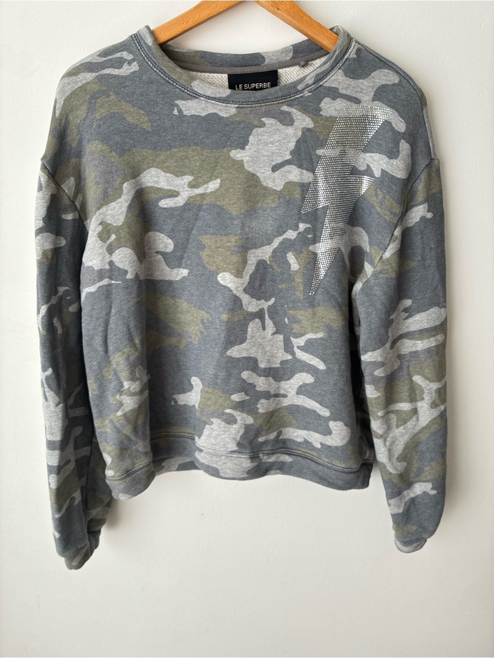 Le Superbe Sweater Women’s Medium Zap Camo Sweatshirt Rhinestone Lightning Bolt